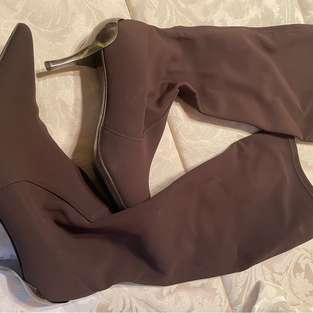 Express Brown Heeled Boots with Stiletto Heel and Over-the-Knee Design